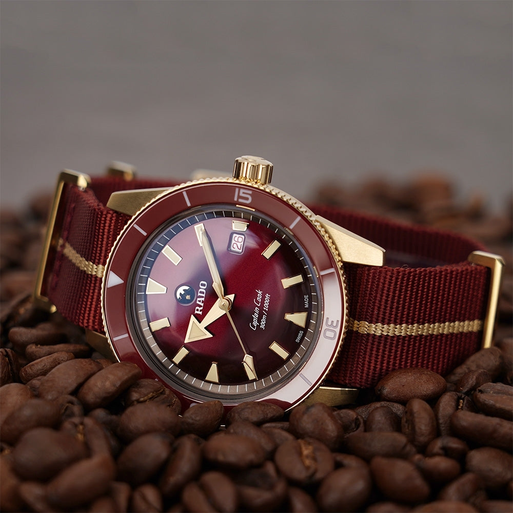 Rado-<BR>Captain Cook Automatic Red<BR/>(R32504407)